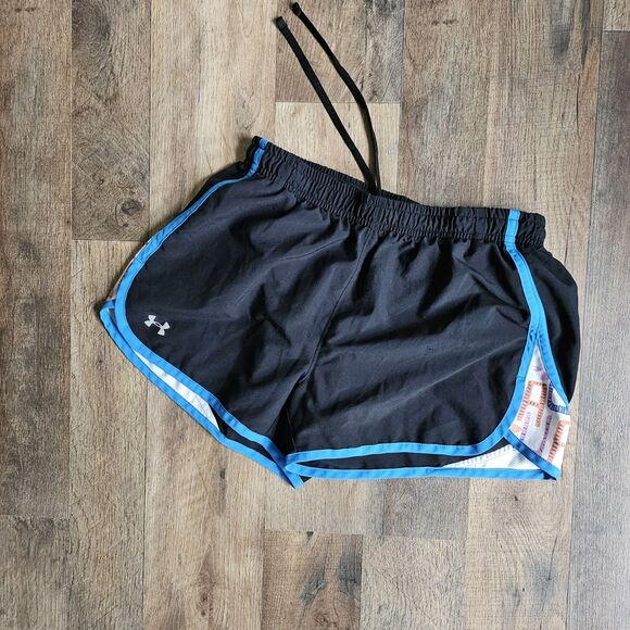 Under Armour Women’s Athletic Set – Size XS – Batman Tee & Shorts - Picture 4 of 6